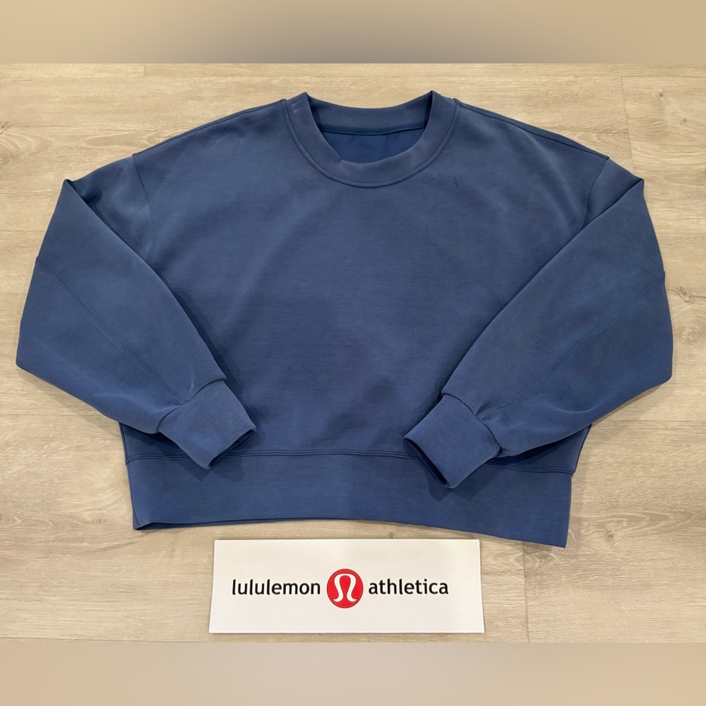 🍋 LULULEMON “Perfectly Oversized Cropped Crew in Softstreme” Pitch Blue - 4